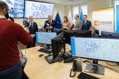 Uroczystość uruchomienia nowego systemu monitoringu strefy, fot. Grzegorz Bukała/UM Rzeszów