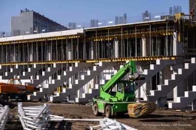 zdjęcie z terenu budowy Podkarpackiego Centrum Lekkoatletycznego w Rzeszowie, fot. Grzegorz Bukała, Urząd Miasta Rzeszowa