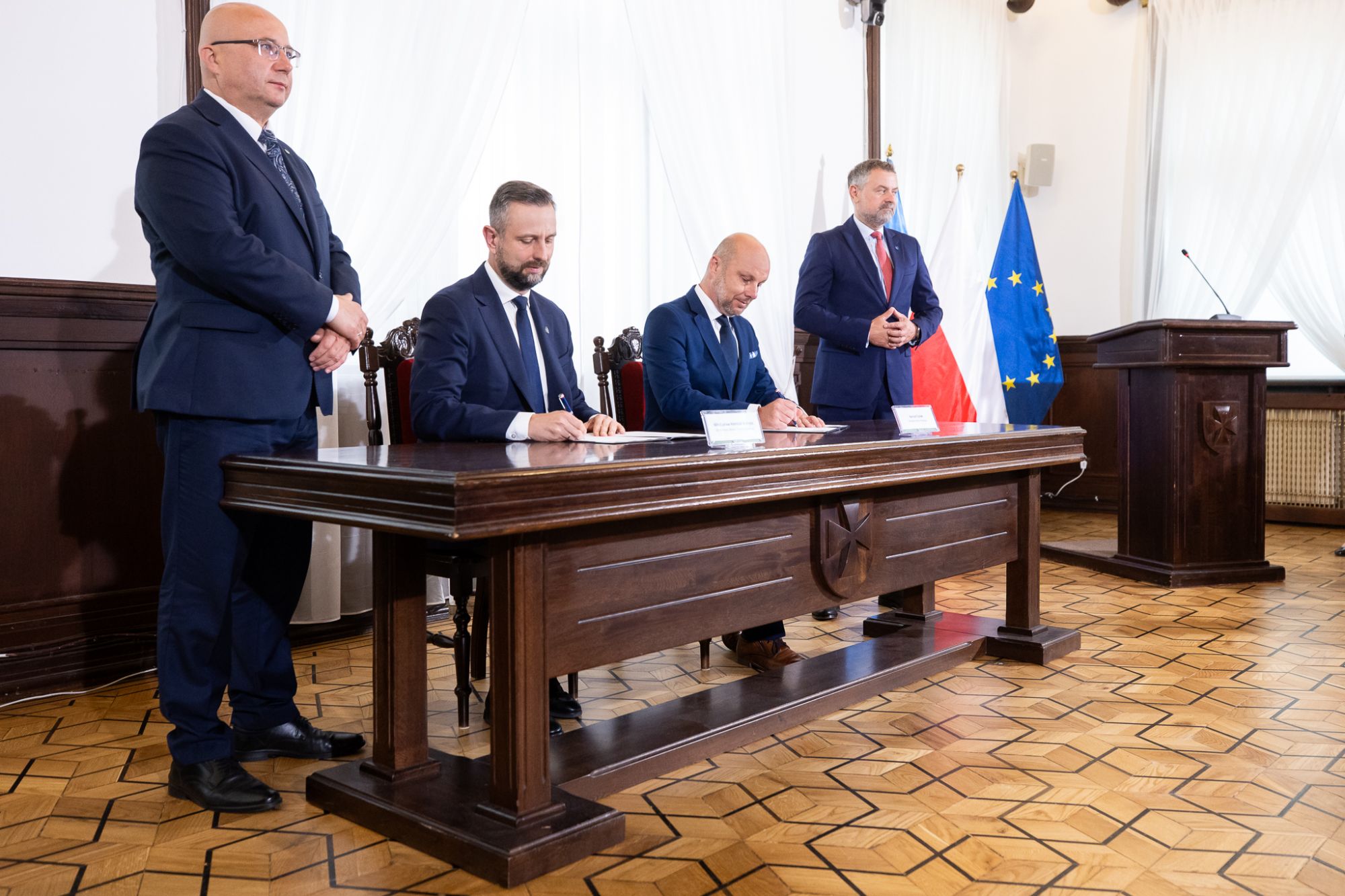 zdjęcie z konferencji prasowej dotyczącej relokacji wojska w Rzeszowie, fot. Grzegorz Bukała, Urząd Miasta Rzeszowa