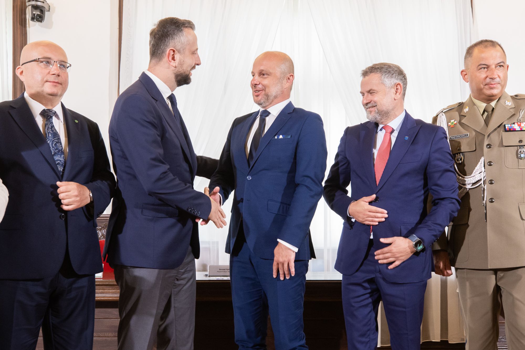 zdjęcie z konferencji prasowej dotyczącej relokacji wojska w Rzeszowie, fot. Grzegorz Bukała, Urząd Miasta Rzeszowa