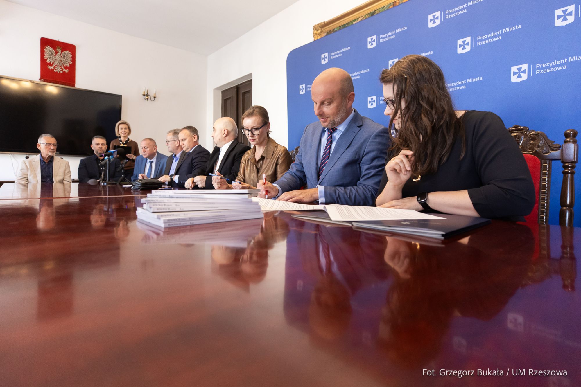 zdjęcie z podpisania um&oacute;w dotacyjnych na renowację rzeszowskich zabytk&oacute;w, fot. Grzegorz Bukała, Urząd Miasta Rzeszowa