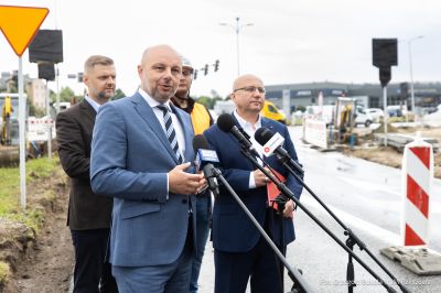 zdjęcie z konferencji prasowej dotyczącej łącznika ul. Krzyżanowskiego z ul. Wieniawskiego, fot. Grzegorz Bukała, Urząd Miasta Rzeszowa
