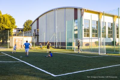 zdjęcie boiska sportowego przy IV LO w Rzeszowie, fot. Grzegorz Buakała, Urząd Miasta Rzeszowa