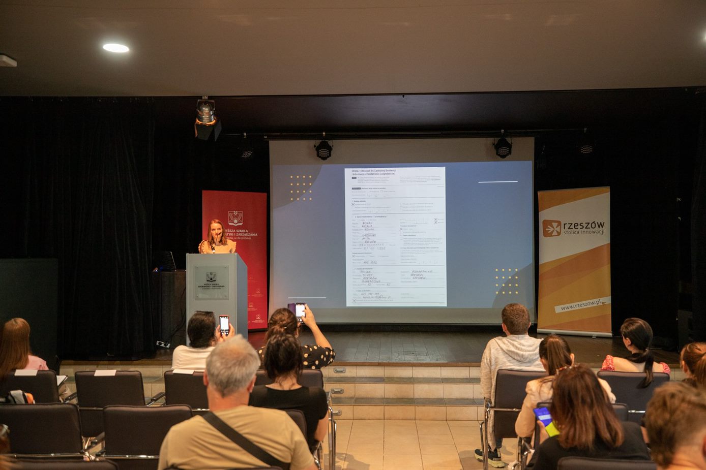 Zdjęcie ilustrujące opisaną sytuację  | fot. WSiZ Rzesz&oacute;w