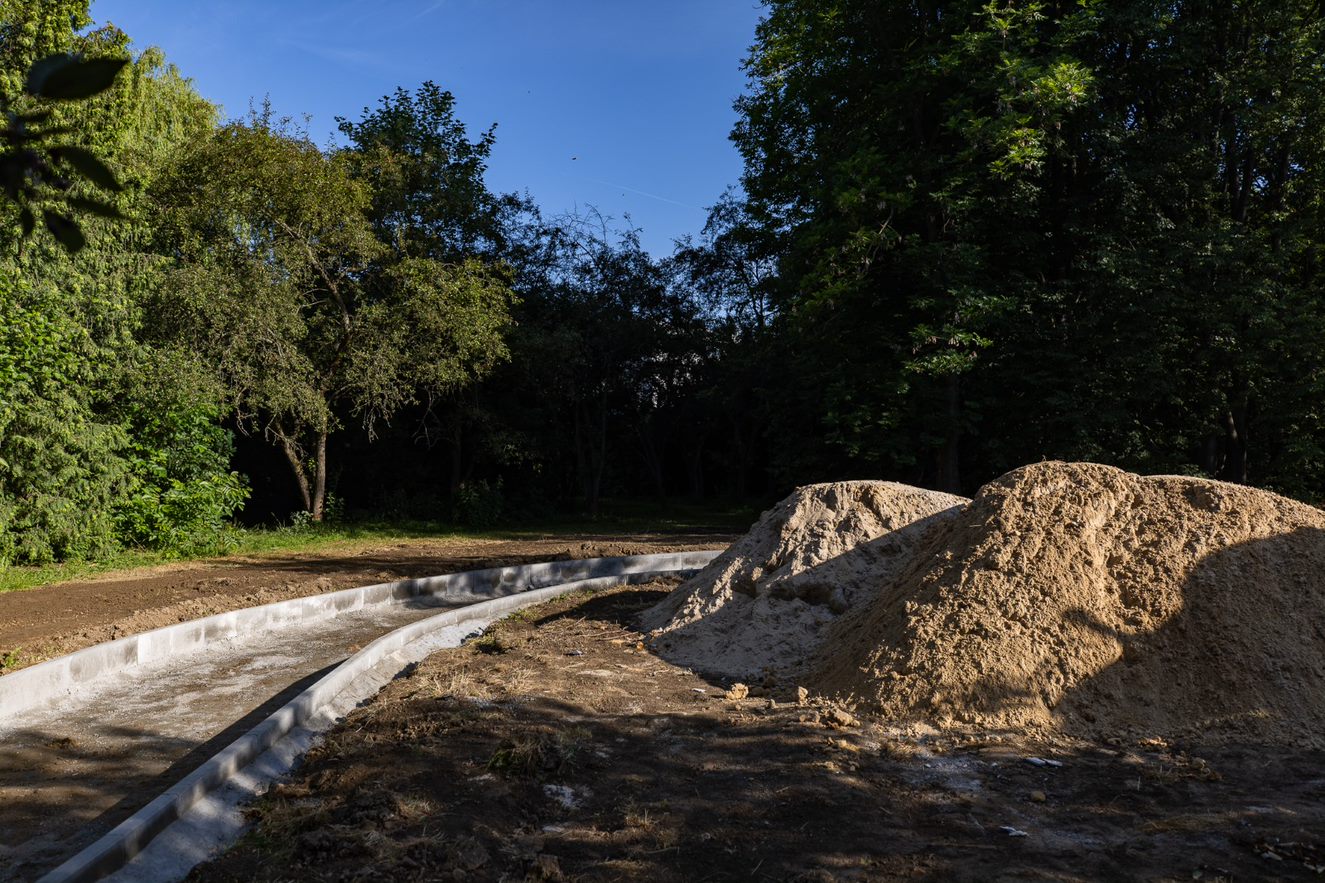 Zdjęcie ścieżki biegowej na Bulwarach w Rzeszowie. Autorem zdjęć jest Grzegorz Bukała/Urząd Miasta Rzeszowa