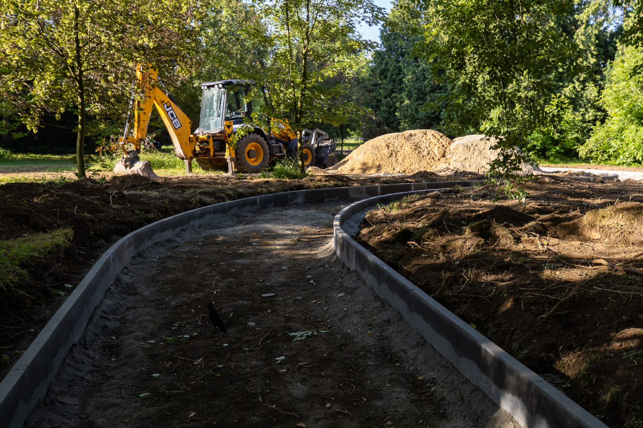 Zdjęcie ścieżki biegowej na Bulwarach w Rzeszowie. Autorem zdjęć jest Grzegorz Bukała/Urząd Miasta Rzeszowa