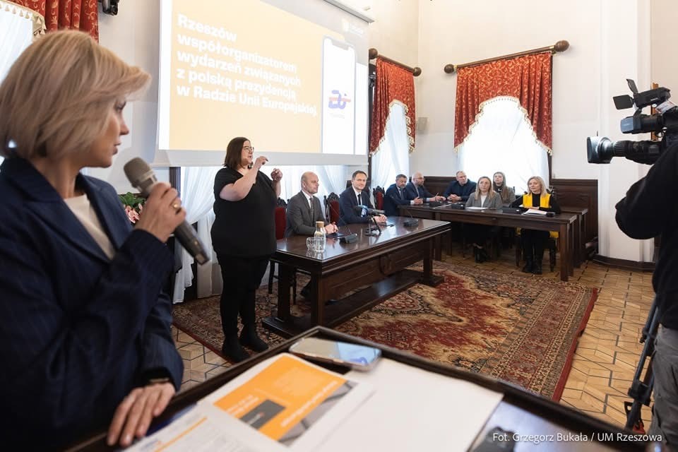 zdjęcie z konferencji prasowej, fot. Grzegorz Bukała, Urząd Miasta Rzeszowa