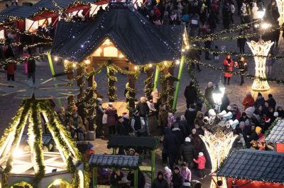 Już pierwszego dnia grudnia w Rzeszowie zapanuje świąteczna atmosfera - rozbłysną świetlne dekoracje  | fot. Grzegorz Bukała, Urząd Miasta Rzeszowa