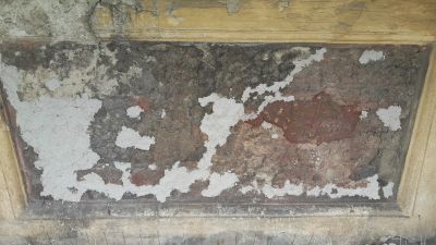 Zabytkowy fryz na elewacji kamienicy przy ulicy Sobieskiego 5 w Rzeszowie odrestaurowany. Przedstawia m. in. herby rodowe. Ma powierzchnię 9,85 metra kwadratowego | Autor zdjęć: Ars Restauro Konserwacja Zabytk&oacute;w Rzesz&oacute;w