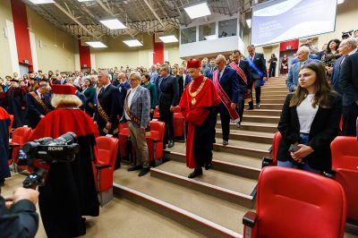 Uroczysta inauguracja roku akademickiego w WSIiZ | fot. Piotr Kordyś/studio Bluecherry/WSIiZ.