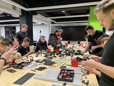 RoboLAB | wyjątkowe warsztaty robotyczne które pozwalają zostać konstruktorem