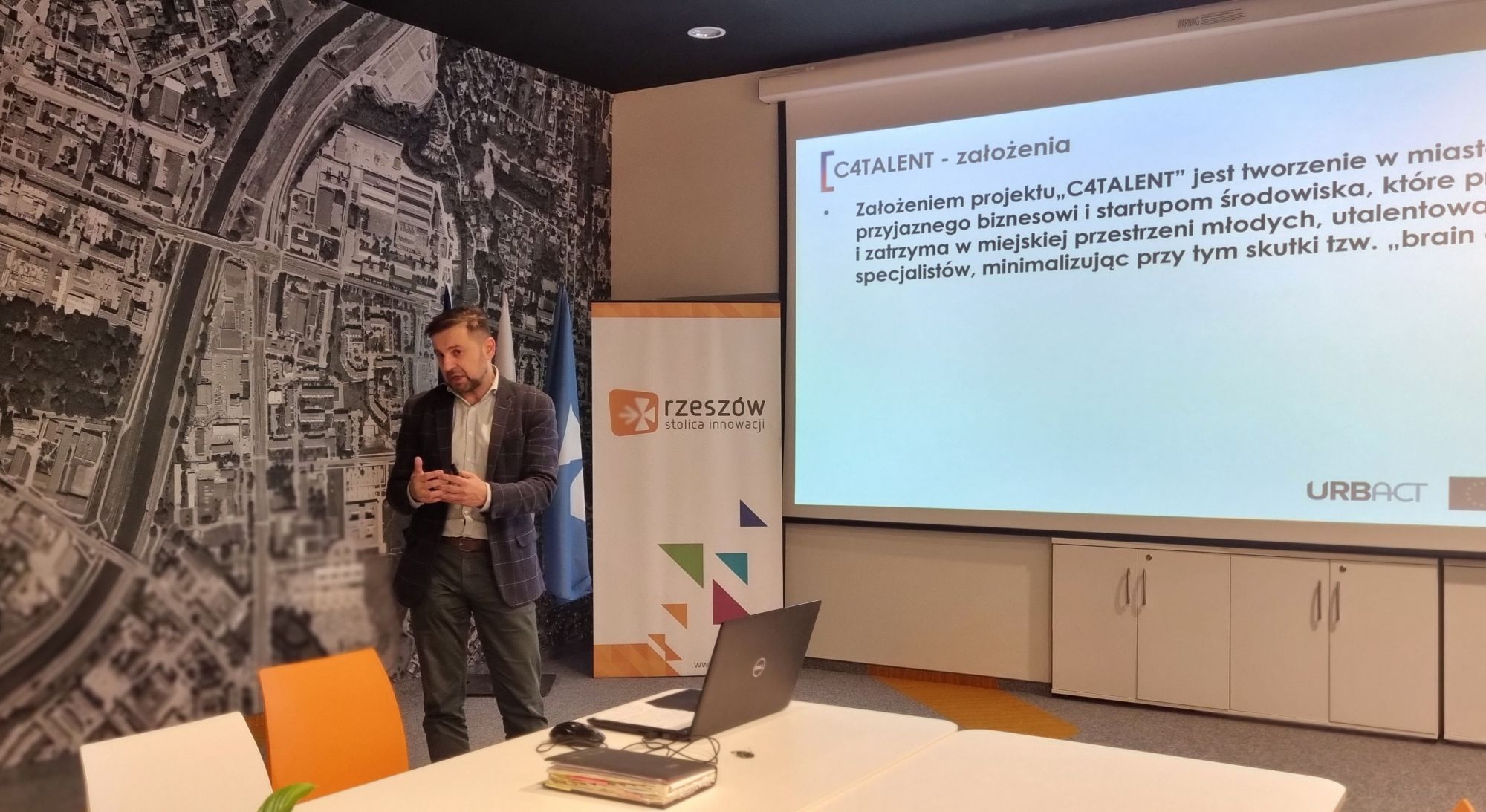 Uczestnik wydarzenia realizowanego w ramach projektu