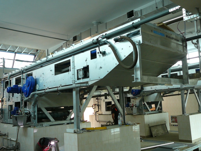 Stacja odwadniania osad&oacute;w - wyposażenie &ndash; prasa Bellmera