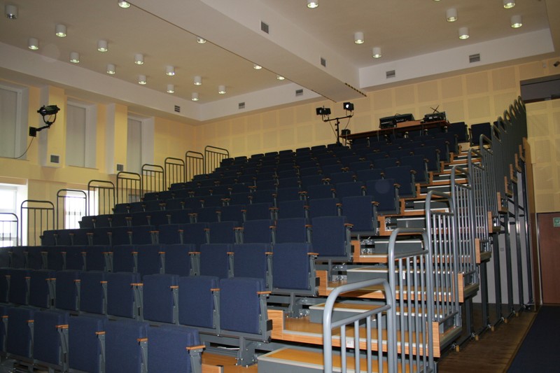 Wyremontowana sala wielofunkcyjna w Młodzieżowym Domu Kultury w Rzeszowie przy ul. Osmeckiego