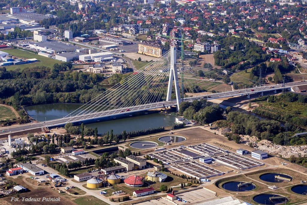 Widok mostu z lotu ptaka