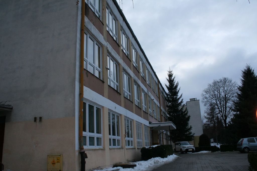 Zesp&oacute;l Szk&oacute;ł nr 3 przed termomodernizacją